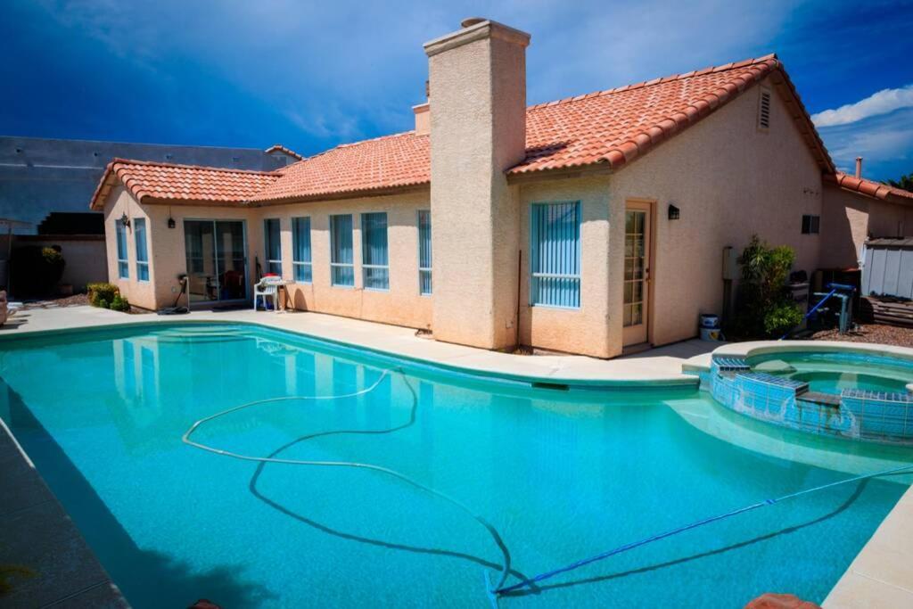 Luxury 1900 Sq Ft House Huge 46 Ft Pool & Hot Spa Las Vegas Dış mekan fotoğraf